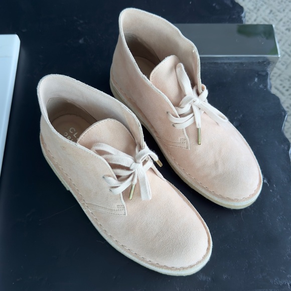 New Clarks Desert Boot US 7 - Picture 2 of 6